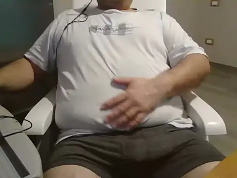 iron boy80 online show from February 16, 2025, 10:10 am