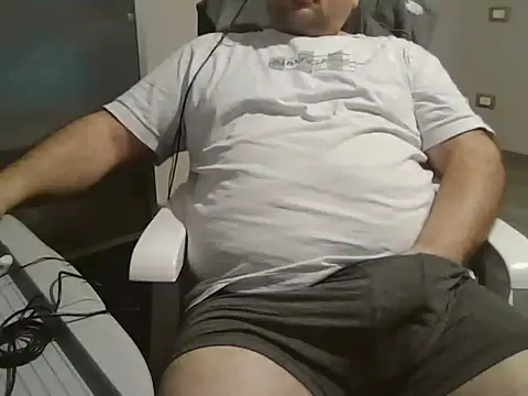 iron boy80 online show from February 17, 2025, 9:46 am