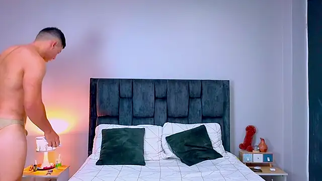 FelipeAndMarcello3 online show from April 15, 2026, 2:10 pm