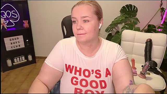 MargotGrey online show from July 11, 2026, 8:25 am