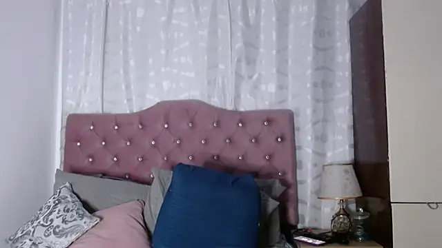 -helen online show from November 28, 2025, 6:46 am