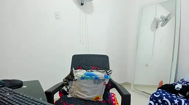 HUGEBOOBS MILF online show from December 28, 2024, 5:02 am