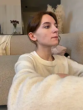 -AngelAri- online show from December 5, 2025, 9:30 am