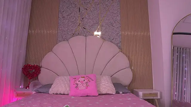 Snapshot of mssburbuja chatting on March 10, 2026, 3:10 am mssburbuja online show from March 10, 2026, 3:10 am