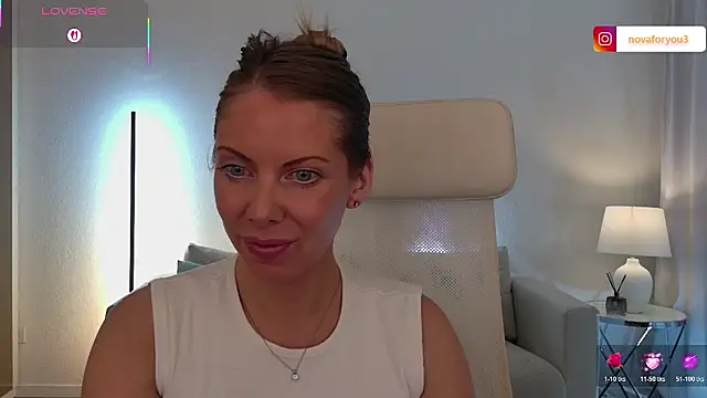 novaforyou1 online show from November 1, 2025, 2:33 pm