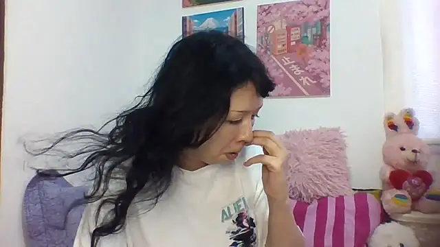 Haru Queenn online show from September 12, 2025, 9:25 pm