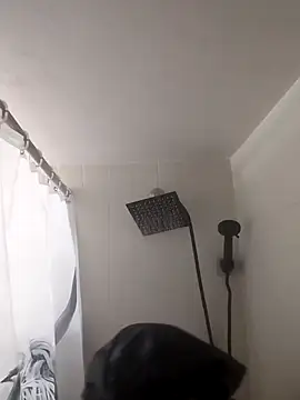 JadaSkyy online show from July 9, 2026, 12:33 am