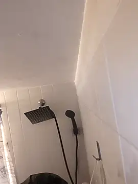 JadaSkyy online show from December 3, 2025, 5:12 pm