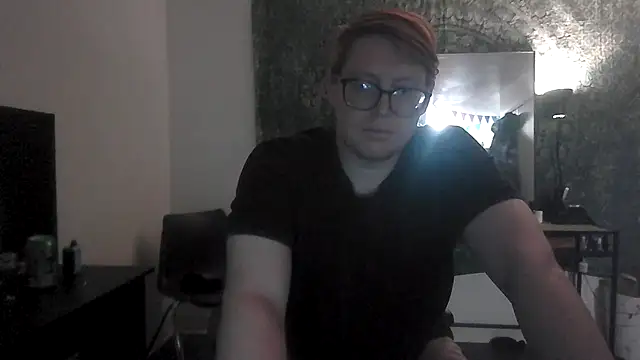 Snapshot of SilasRed chatting on January 13, 2025, 2:18 am SilasRed online show from January 13, 2025, 2:18 am