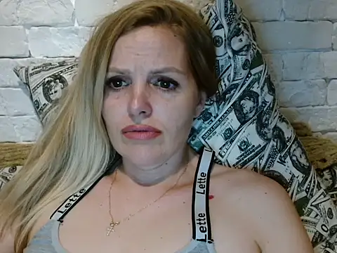 Angel girllovemy online show from September 29, 2025, 7:41 pm