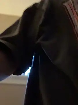 Snapshot of lukeychew chatting on October 31, 2025, 1:52 pm lukeychew online show from October 31, 2025, 1:52 pm