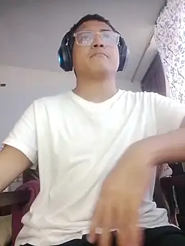 Snapshot of Mghty-cockl88 chatting on February 20, 2026, 4:42 pm Mghty-cockl88 online show from February 20, 2026, 4:42 pm