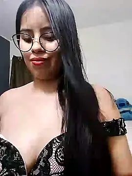 charlotte moineau online show from December 27, 2024, 2:04 am