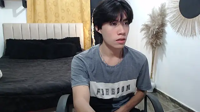 Elio-cam online show from March 16, 2026, 4:09 am