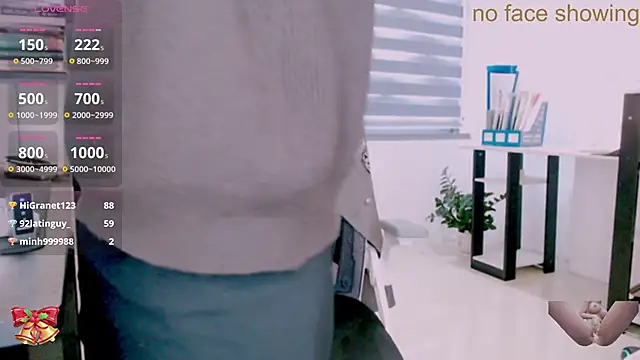 Snapshot of Shyn__ chatting on November 20, 2025, 5:41 am Shyn online show from November 20, 2025, 5:41 am