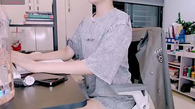 Snapshot of Shyn__ chatting on September 25, 2025, 2:34 pm Shyn online show from September 25, 2025, 2:34 pm