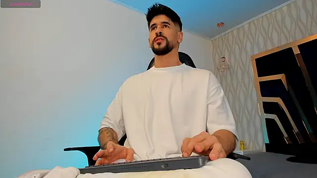 Petesevans online show from November 26, 2025, 11:05 pm