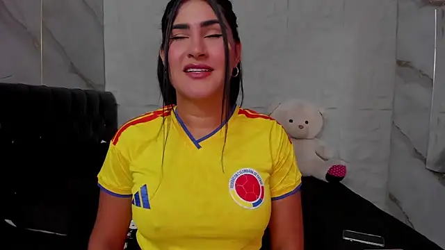 Snapshot of rosalia-04 chatting on July 7, 2026, 7:17 pm rosalia-04 online show from July 7, 2026, 7:17 pm