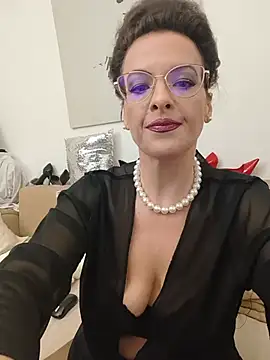 RebeccaNoble online show from May 20, 2026, 9:56 pm