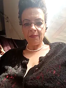 Snapshot of RebeccaNoble chatting on April 10, 2026, 12:01 pm RebeccaNoble online show from April 10, 2026, 12:01 pm