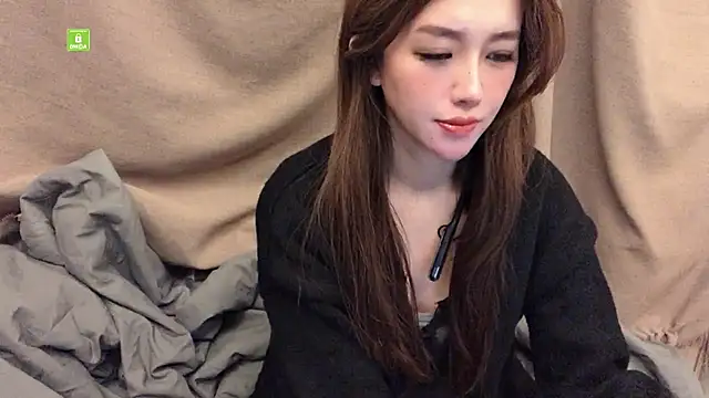 Snapshot of Tw_Zoella chatting on January 15, 2025, 2:13 pm Tw Zoella online show from January 15, 2025, 2:13 pm