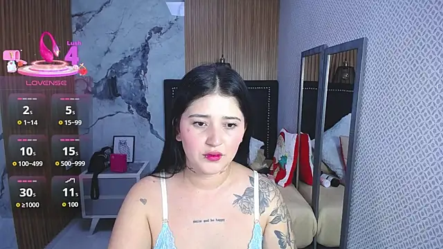 BIANCAROY1 online show from December 19, 2025, 7:16 pm