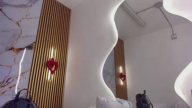 indi catalina online show from March 14, 2026, 1:17 pm