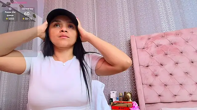 Snapshot of indi_catalina chatting on February 21, 2025, 12:06 pm indi catalina online show from February 21, 2025, 12:06 pm
