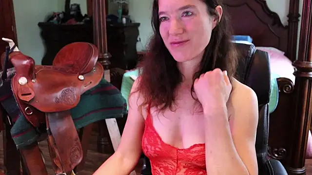 Snapshot of thornburyrose chatting on April 15, 2026, 5:28 pm thornburyrose online show from April 15, 2026, 5:28 pm