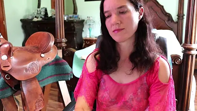 Snapshot of thornburyrose chatting on May 9, 2026, 5:27 pm thornburyrose online show from May 9, 2026, 5:27 pm