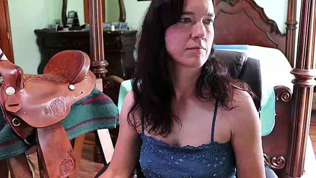 Snapshot of thornburyrose chatting on May 6, 2026, 7:40 pm thornburyrose online show from May 6, 2026, 7:40 pm