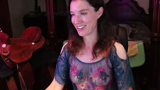 thornburyrose online show from September 26, 2025, 1:45 am