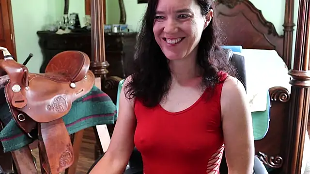 Snapshot of thornburyrose chatting on May 7, 2026, 6:22 pm thornburyrose online show from May 7, 2026, 6:22 pm