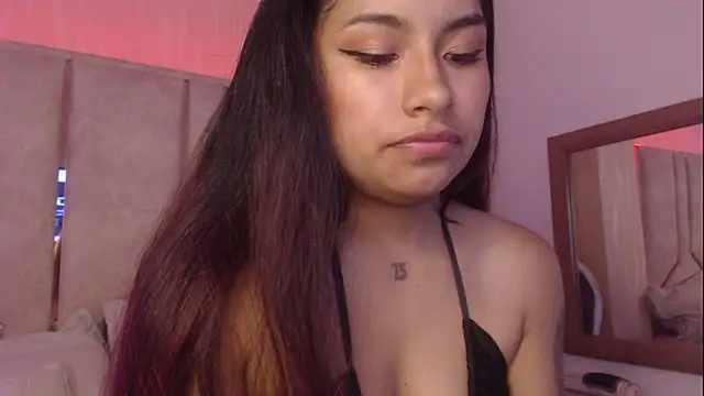 Snapshot of ChantalPetit chatting on November 10, 2025, 2:55 pm ChantalPetit online show from November 10, 2025, 2:55 pm