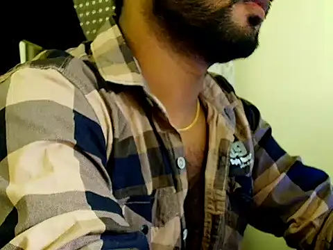 SHENOY3 online show from October 14, 2025, 5:46 pm