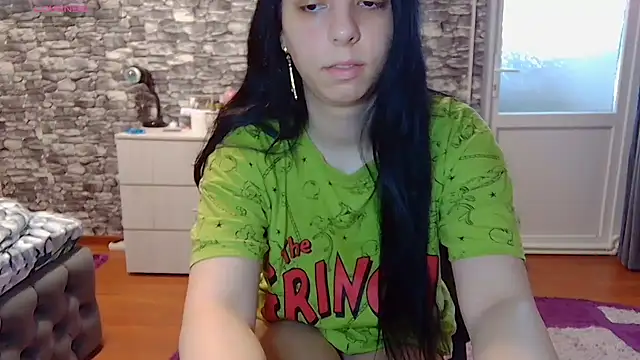 Snapshot of _Mari____ chatting on April 8, 2026, 6:15 am Mari online show from April 8, 2026, 6:15 am