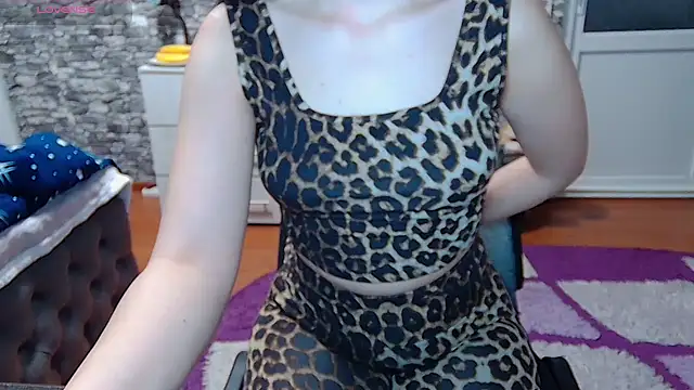 Snapshot of _Mari____ chatting on March 31, 2026, 7:54 am Mari online show from March 31, 2026, 7:54 am