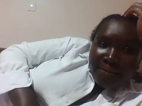 Snapshot of queen_aria19 chatting on January 8, 2026, 6:36 pm queen aria19 online show from January 8, 2026, 6:36 pm