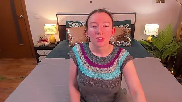 CatherineWalls online show from April 6, 2026, 3:02 am