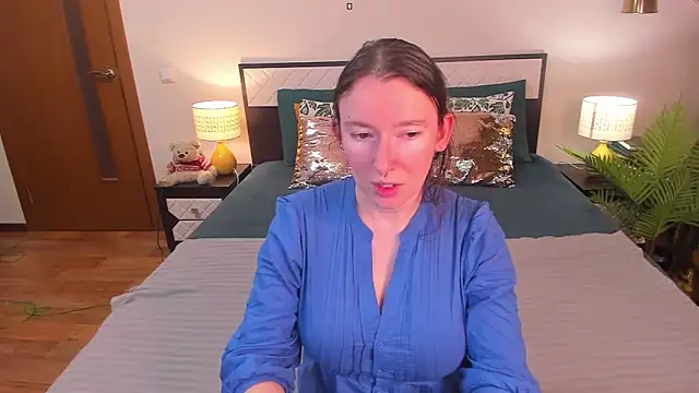 CatherineWalls online show from March 28, 2026, 2:12 am