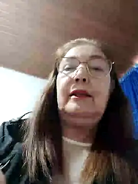 Snapshot of Vicky_Rosse chatting on October 21, 2025, 5:34 pm Vicky Rosse online show from October 21, 2025, 5:34 pm