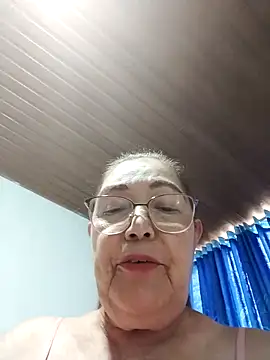 Snapshot of Vicky_Rosse chatting on May 29, 2026, 8:04 pm Vicky Rosse online show from May 29, 2026, 8:04 pm
