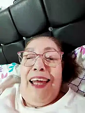 Snapshot of Vicky_Rosse chatting on February 26, 2026, 9:04 pm Vicky Rosse online show from February 26, 2026, 9:04 pm