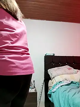 Snapshot of Vicky_Rosse chatting on February 28, 2026, 7:46 pm Vicky Rosse online show from February 28, 2026, 7:46 pm