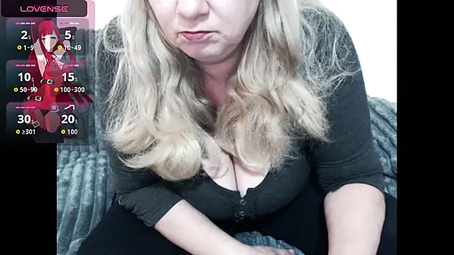 Snapshot of KendraSecret chatting on October 9, 2025, 11:44 am KendraSecret online show from October 9, 2025, 11:44 am