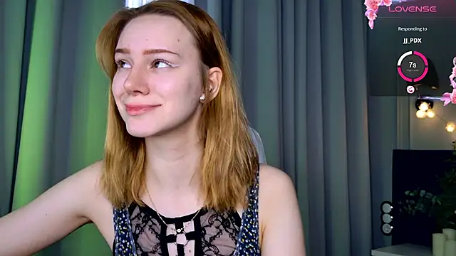Snapshot of Ramona___ chatting on March 7, 2025, 6:13 am Ramona online show from March 7, 2025, 6:13 am