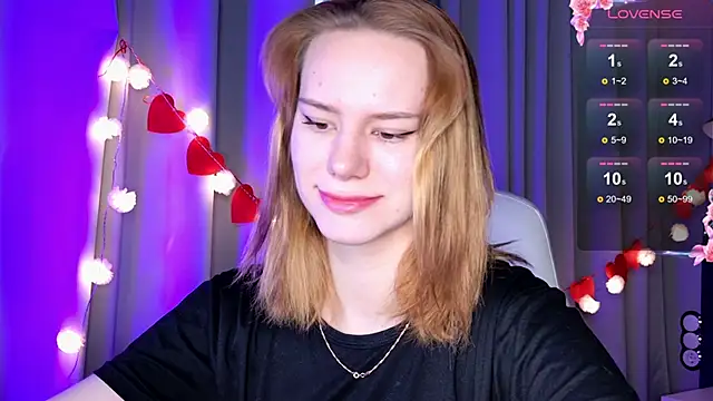 Snapshot of Ramona___ chatting on February 17, 2025, 6:09 am Ramona online show from February 17, 2025, 6:09 am