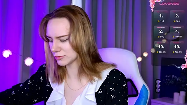 Snapshot of Ramona___ chatting on March 3, 2025, 6:20 am Ramona online show from March 3, 2025, 6:20 am