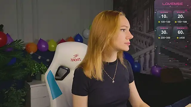 Snapshot of Ramona___ chatting on September 18, 2025, 6:05 am Ramona online show from September 18, 2025, 6:05 am