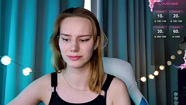 Snapshot of Ramona___ chatting on March 4, 2025, 12:44 pm Ramona online show from March 4, 2025, 12:44 pm